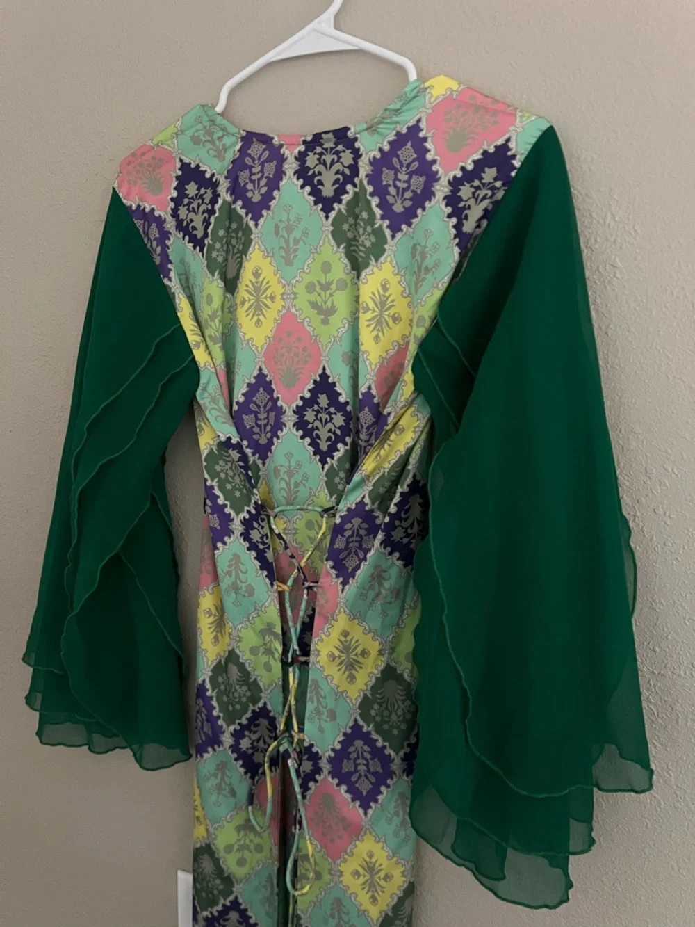 Dubai Makhawer Dress - Picture 4 of 10